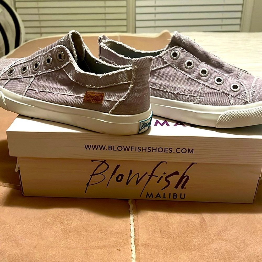 Blowfish Malibu lavender sneakers